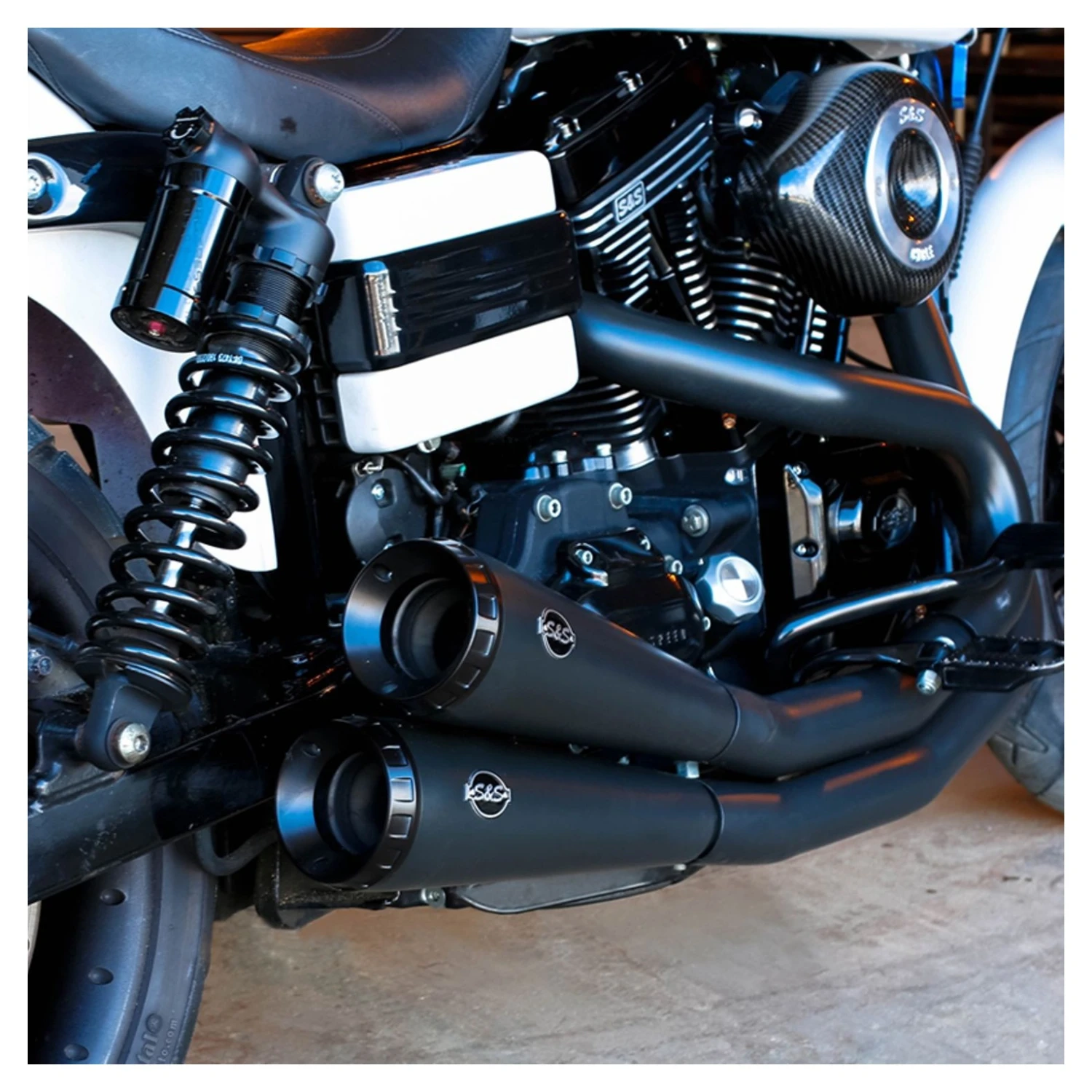 S&S Grand National Exhaust System For Harley Dyna 2006-2017 - Image 2